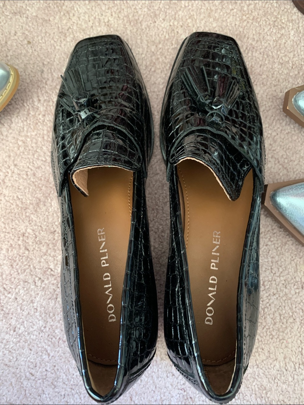 NWOT Donald J Pliner Loafers